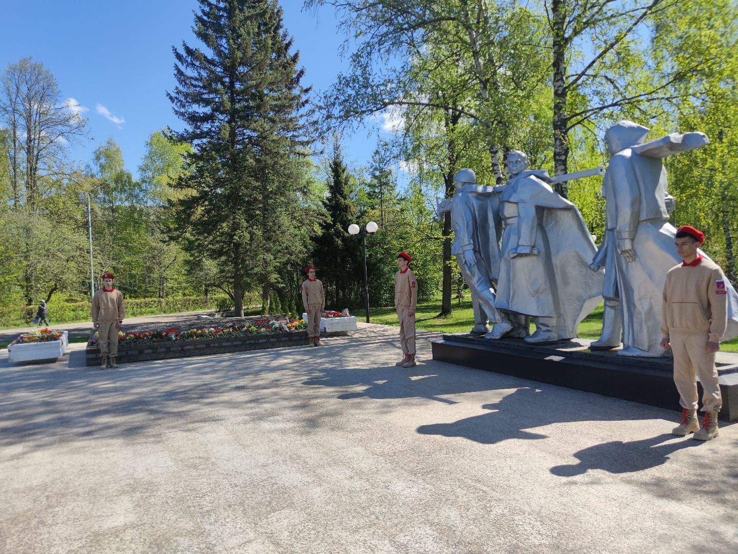 Почетный караул, школьники, Юнармия, Дубна