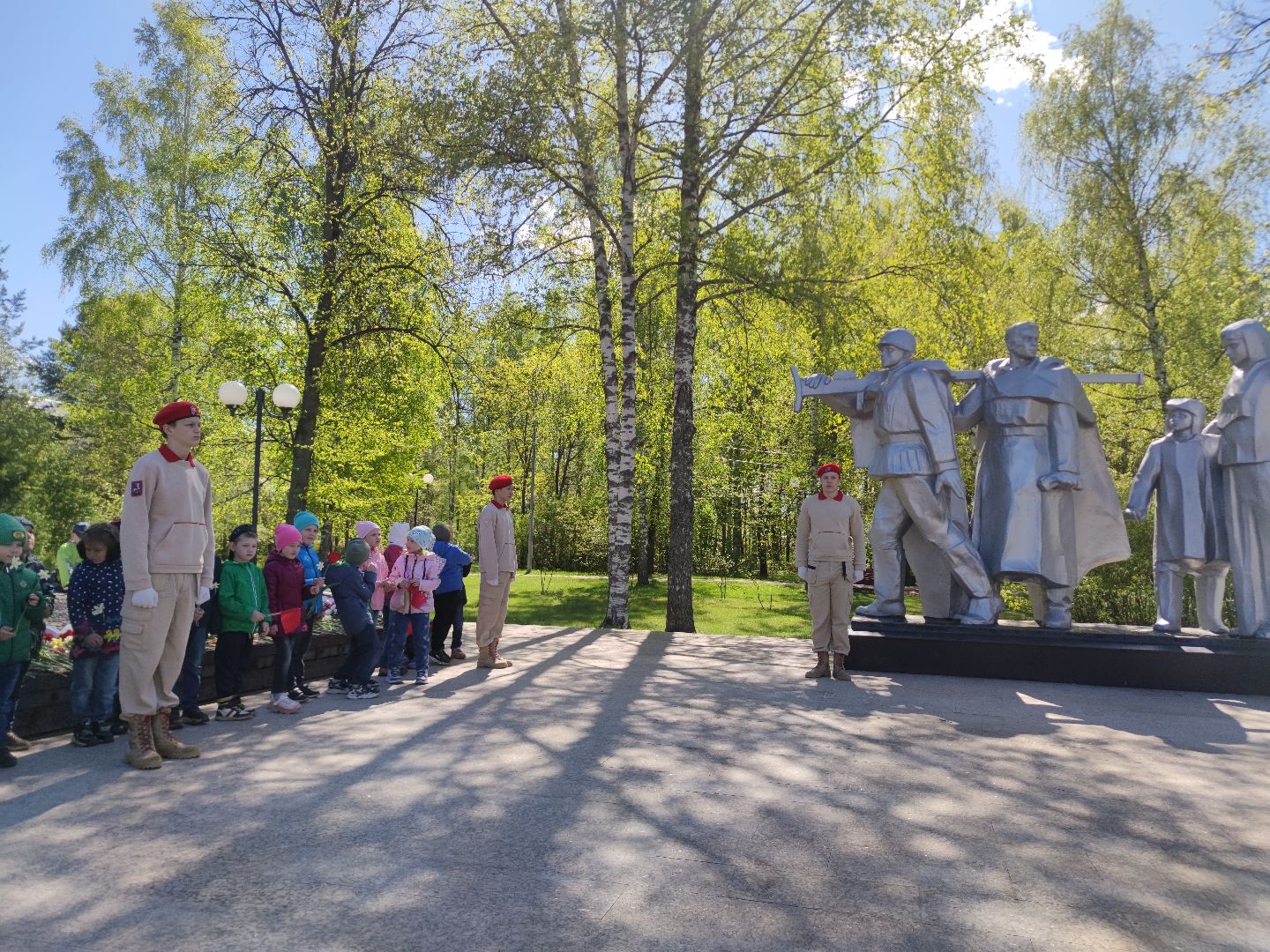 Почетный караул, школьники, Юнармия, Дубна