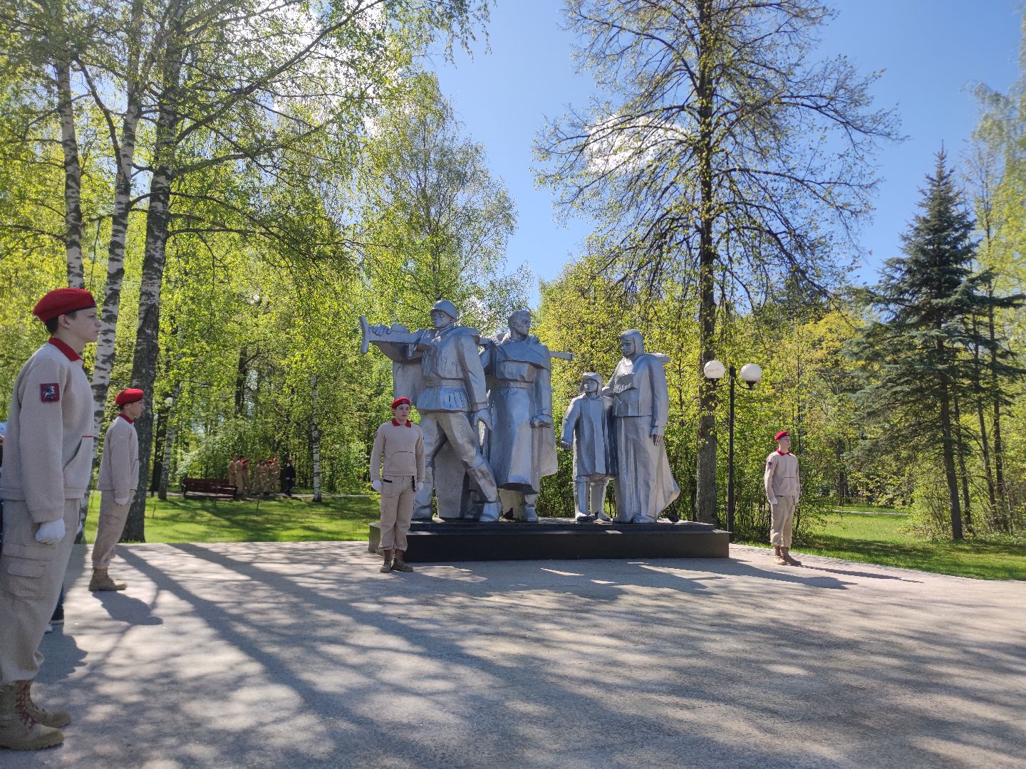 Почетный караул, школьники, Юнармия, Дубна