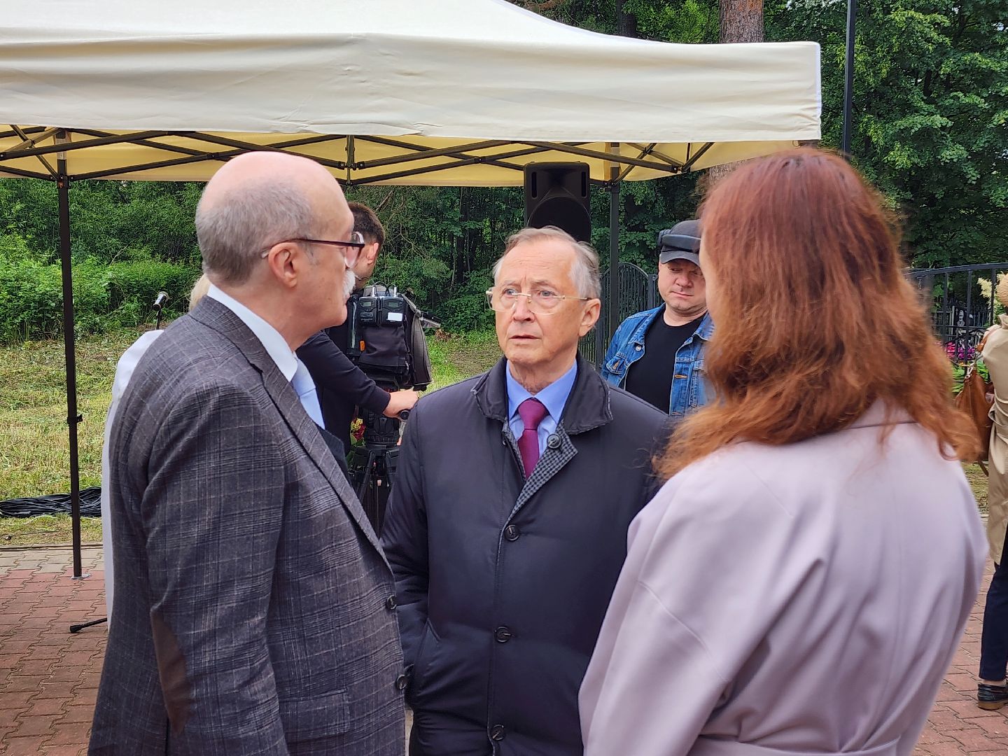 чехов, село мелихово, режиссер анхель гутьеррес, захоронение праха, похороны, панихида, писатель антон чехов, актер николай бурляев, молебен,
