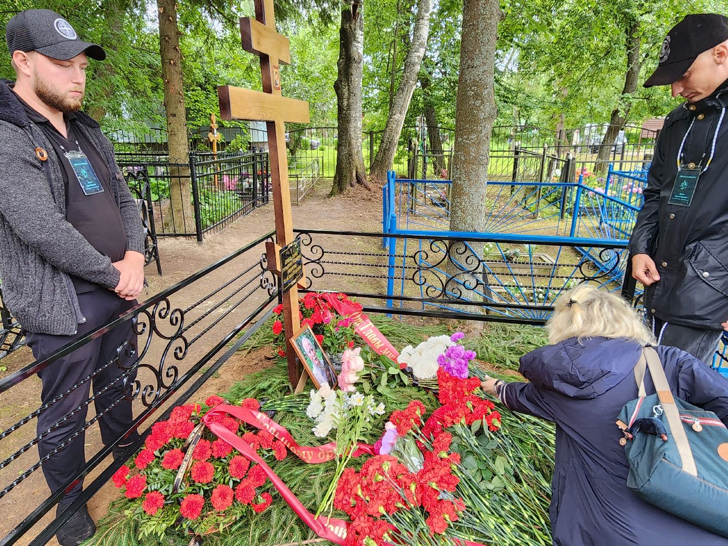 чехов, село мелихово, режиссер анхель гутьеррес, захоронение праха, похороны, панихида, писатель антон чехов, актер николай бурляев, молебен,