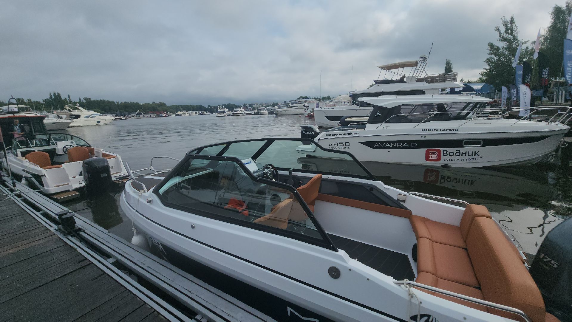 долгопрудный, международный московский яхтенный порт, яхты и катера, гелендваген, аквагелик, маломерный флот, китайские яхты,