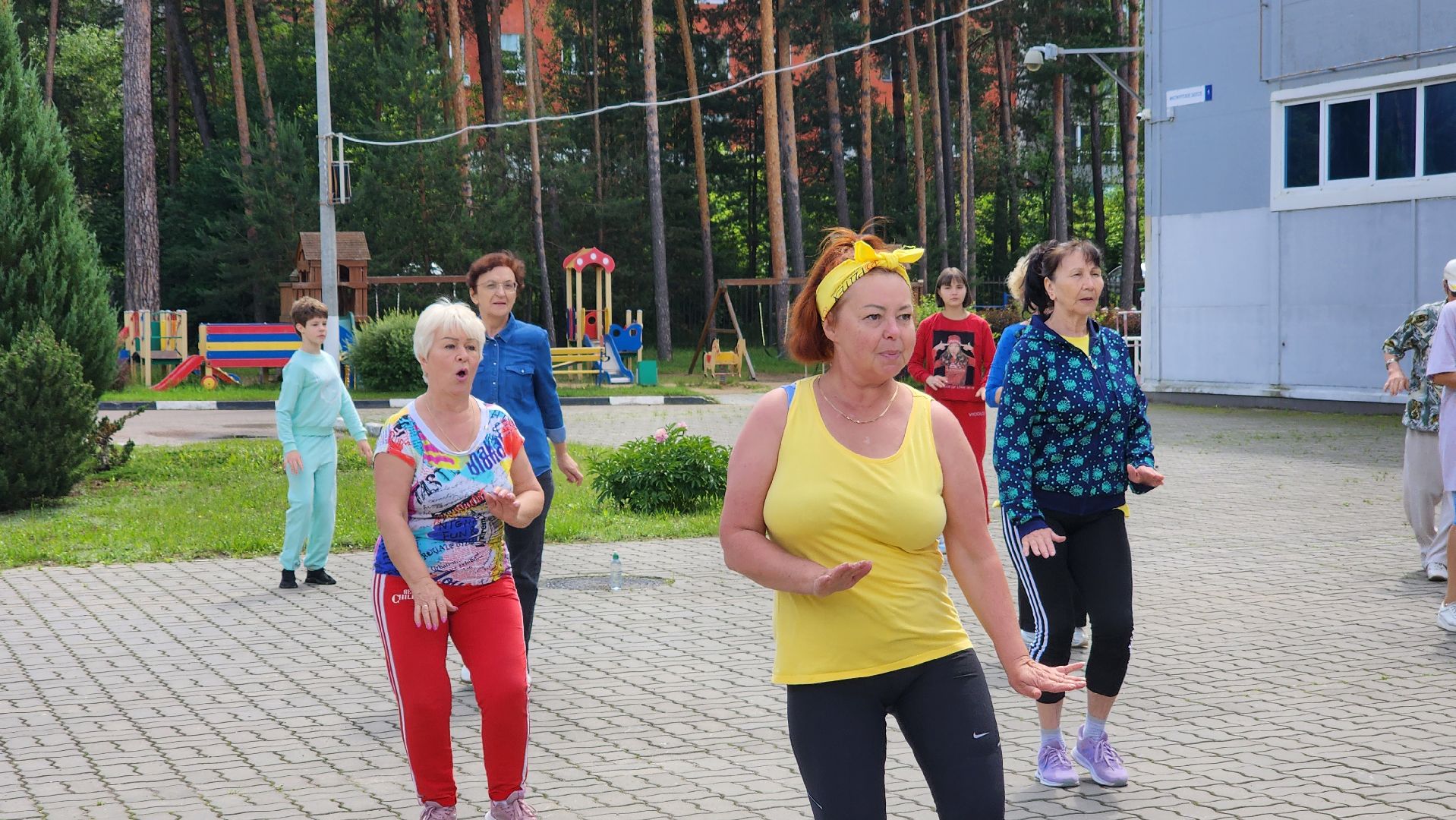 зумба , добрый час, дворец спорта импульс,