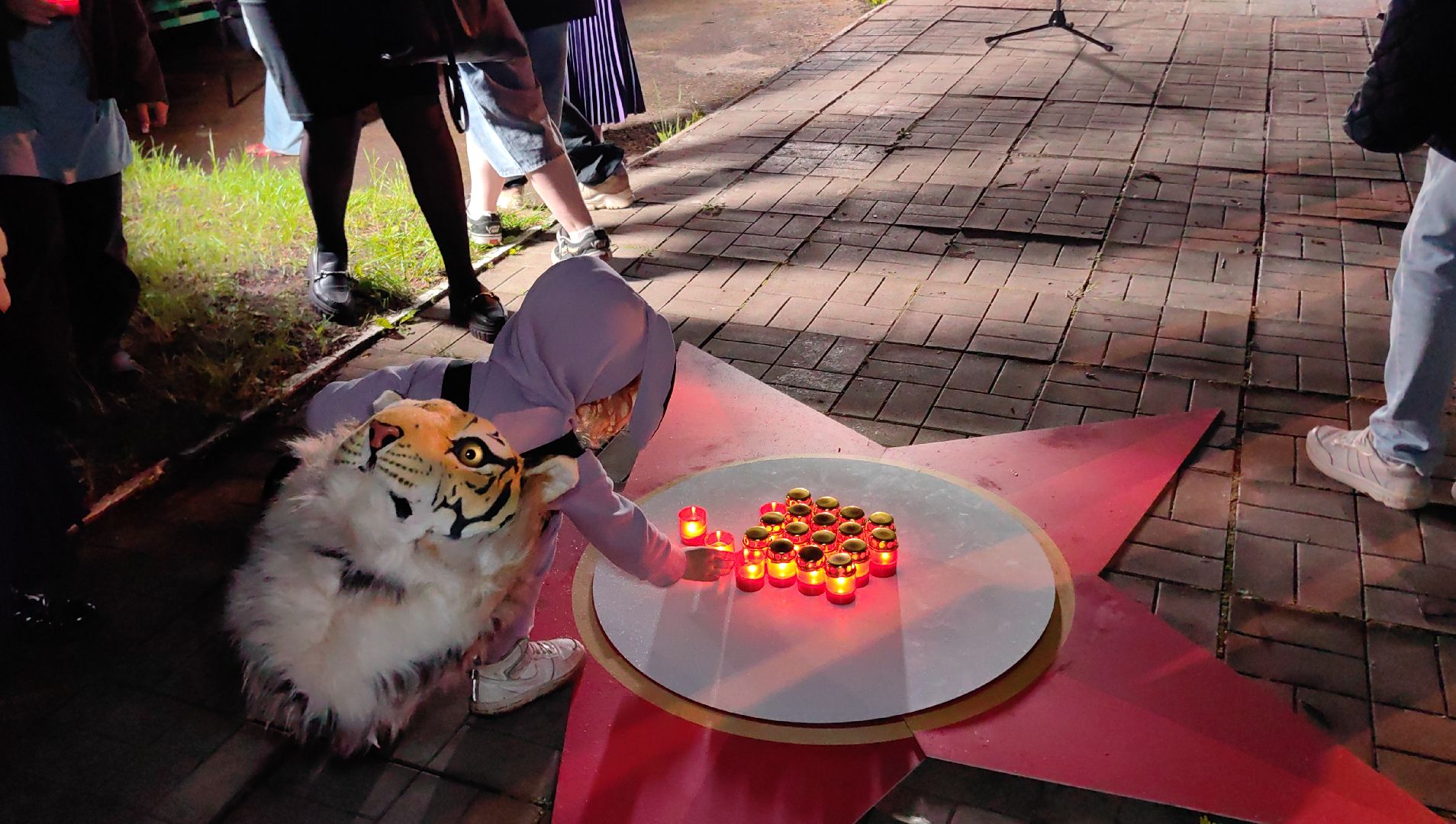 День памяти и скорби, помятник,  свеча, звезда, воины,