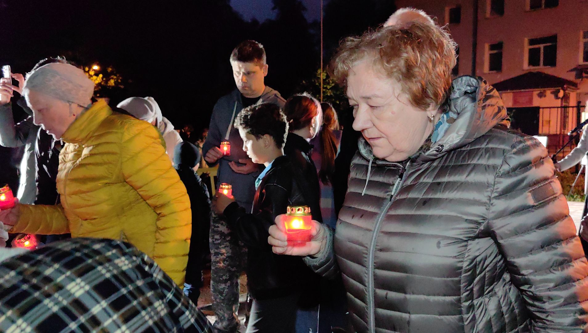 День памяти и скорби, помятник,  свеча, звезда, воины,