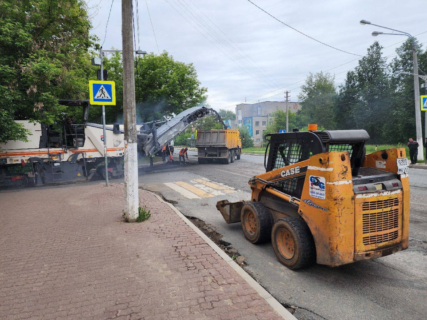 чехов, улица мира, дорожный ремонт, обновление тротуара, проезжая часть, замена покрытия, обустройство парковок, автостоянки, госпрограмма московской области,  развитие дорожного комплекса,