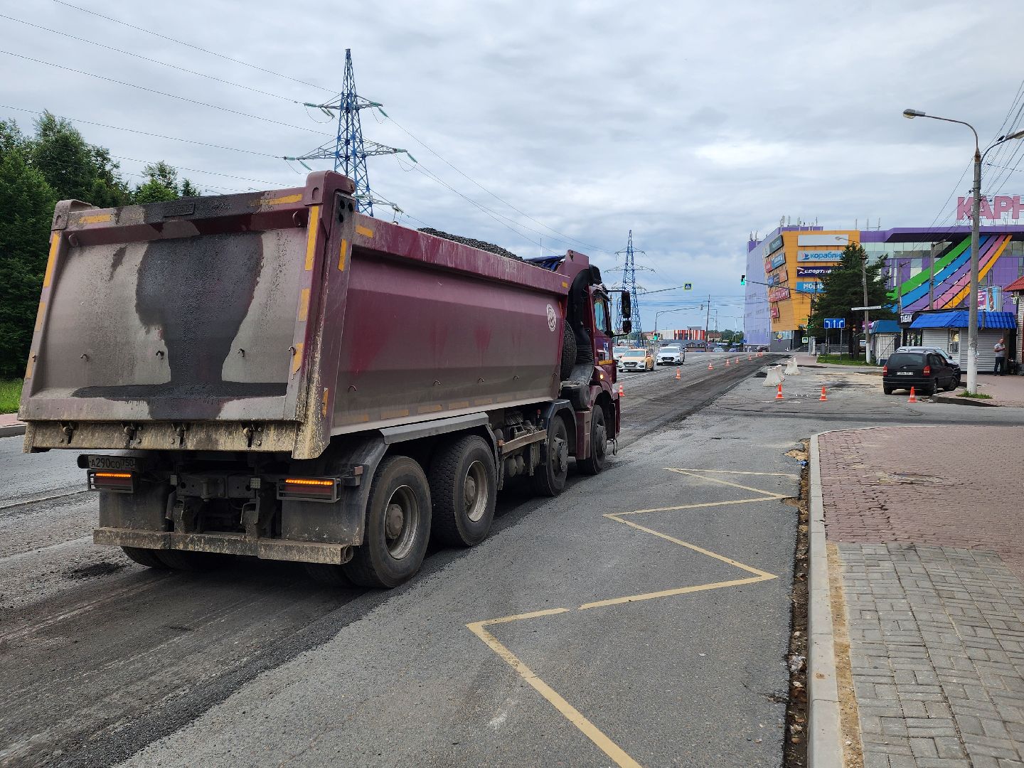 чехов, улица мира, дорожный ремонт, обновление тротуара, проезжая часть, замена покрытия, обустройство парковок, автостоянки, госпрограмма московской области,  развитие дорожного комплекса,