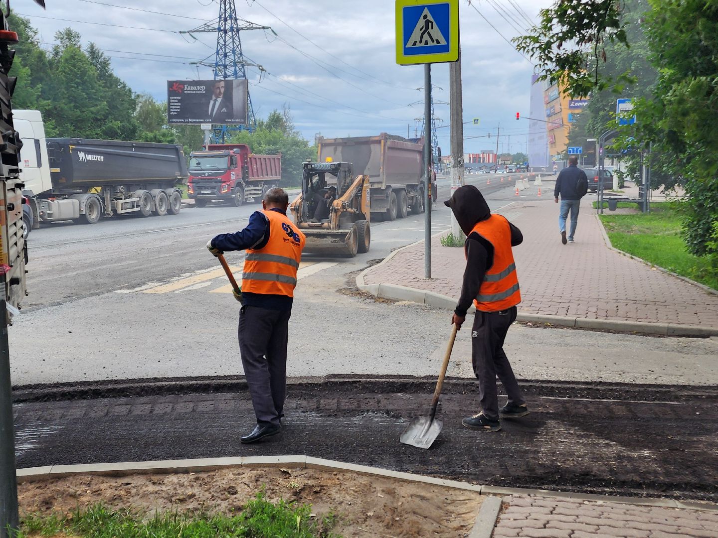 чехов, улица мира, дорожный ремонт, обновление тротуара, проезжая часть, замена покрытия, обустройство парковок, автостоянки, госпрограмма московской области,  развитие дорожного комплекса,