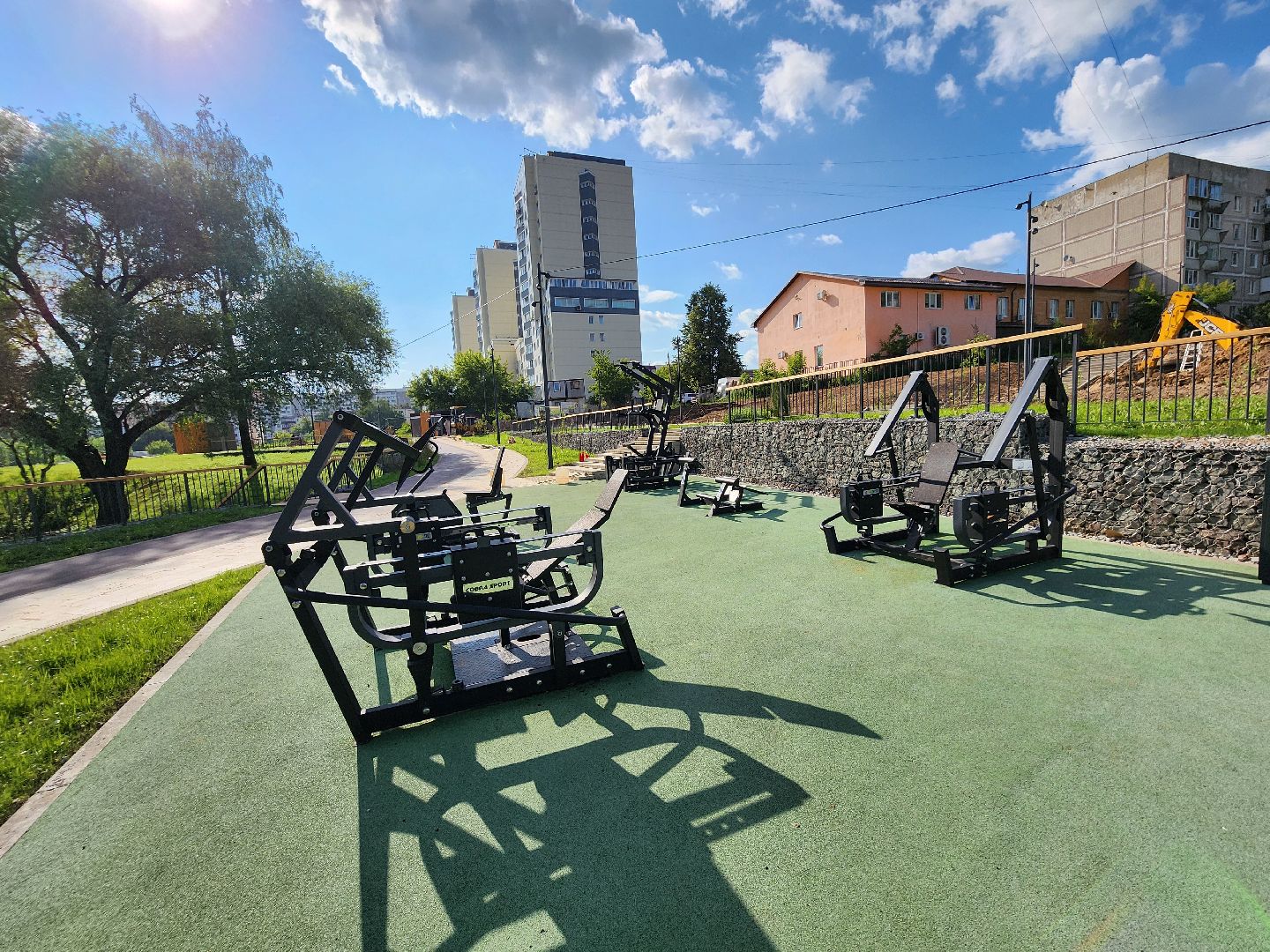 чехов, улица береговая, набережная реки теребенка, благоустройство, реконструкция, обновление, спортивные площадки, детские площадки, игровые комплексы, тренажеры, настольный теннис, место для выгула собак, смотровая площадка, госпрограмма московской области, формирование комфортной городской среды,