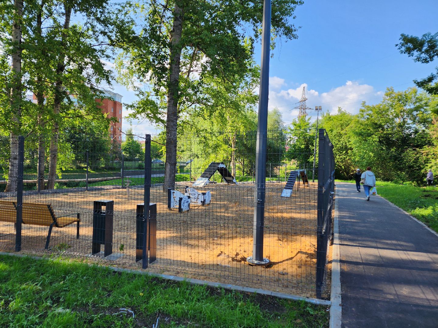 чехов, улица береговая, набережная реки теребенка, благоустройство, реконструкция, обновление, спортивные площадки, детские площадки, игровые комплексы, тренажеры, настольный теннис, место для выгула собак, смотровая площадка, госпрограмма московской области, формирование комфортной городской среды,