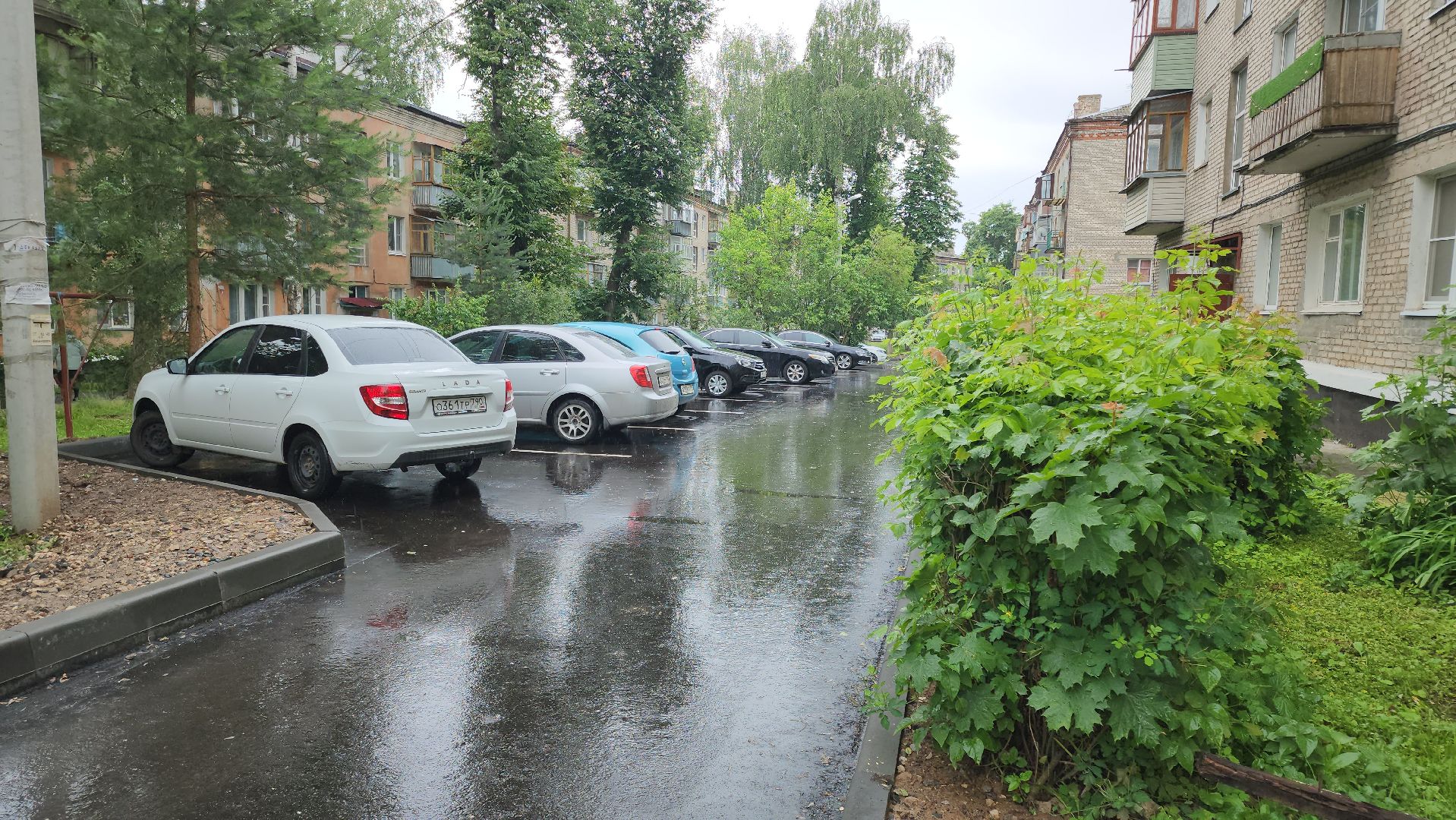 кашира, благоустройство, ожерелье, дворы, комплексное благоустройство двора, программа губернатора, асфальт, бордюры, парковка,