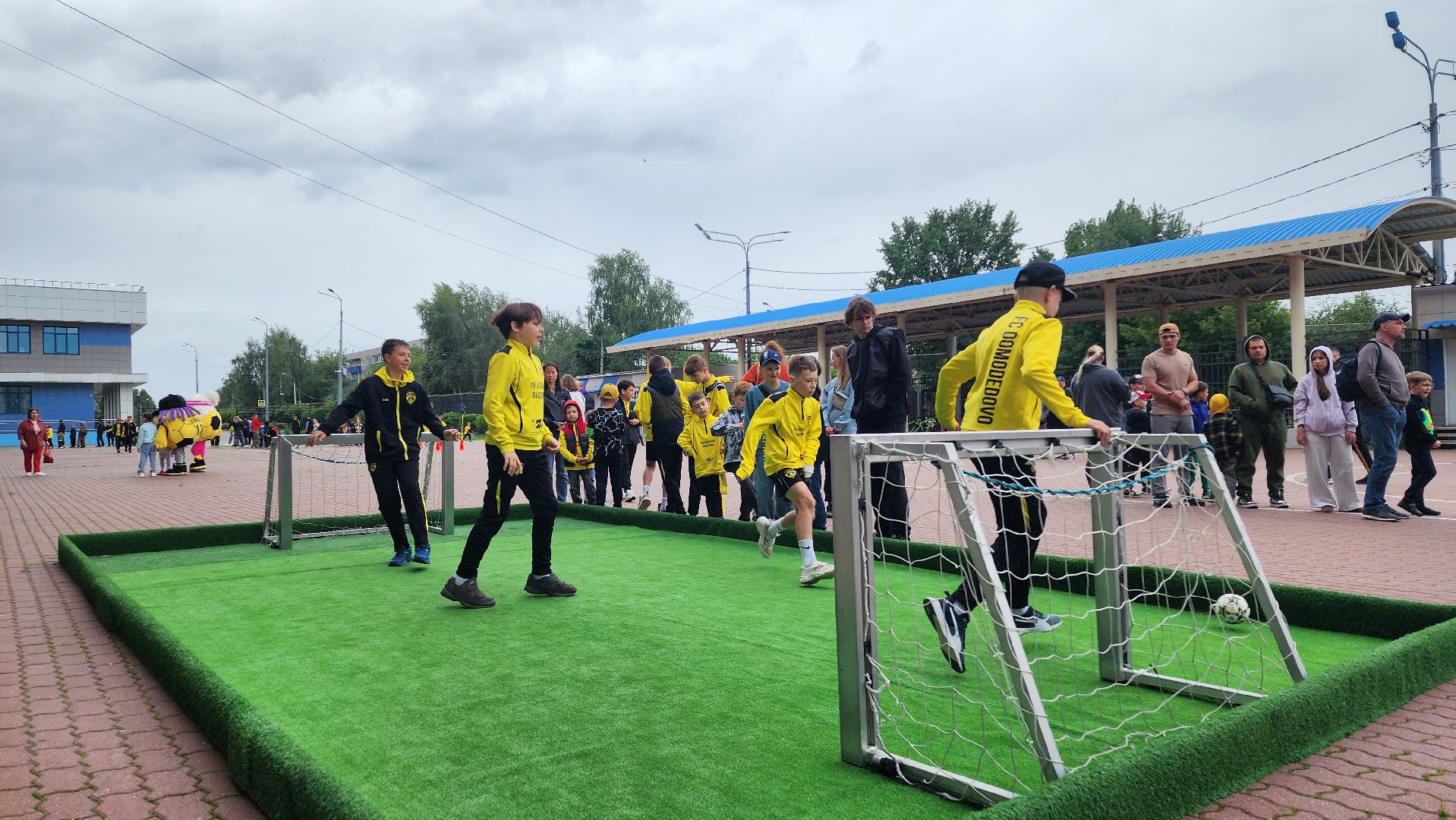 спорт, футбол, академия футбола, клуб, футбольный клуб, спортивный клуб, стадион, стадион авангард, домодедово, подмосковье,