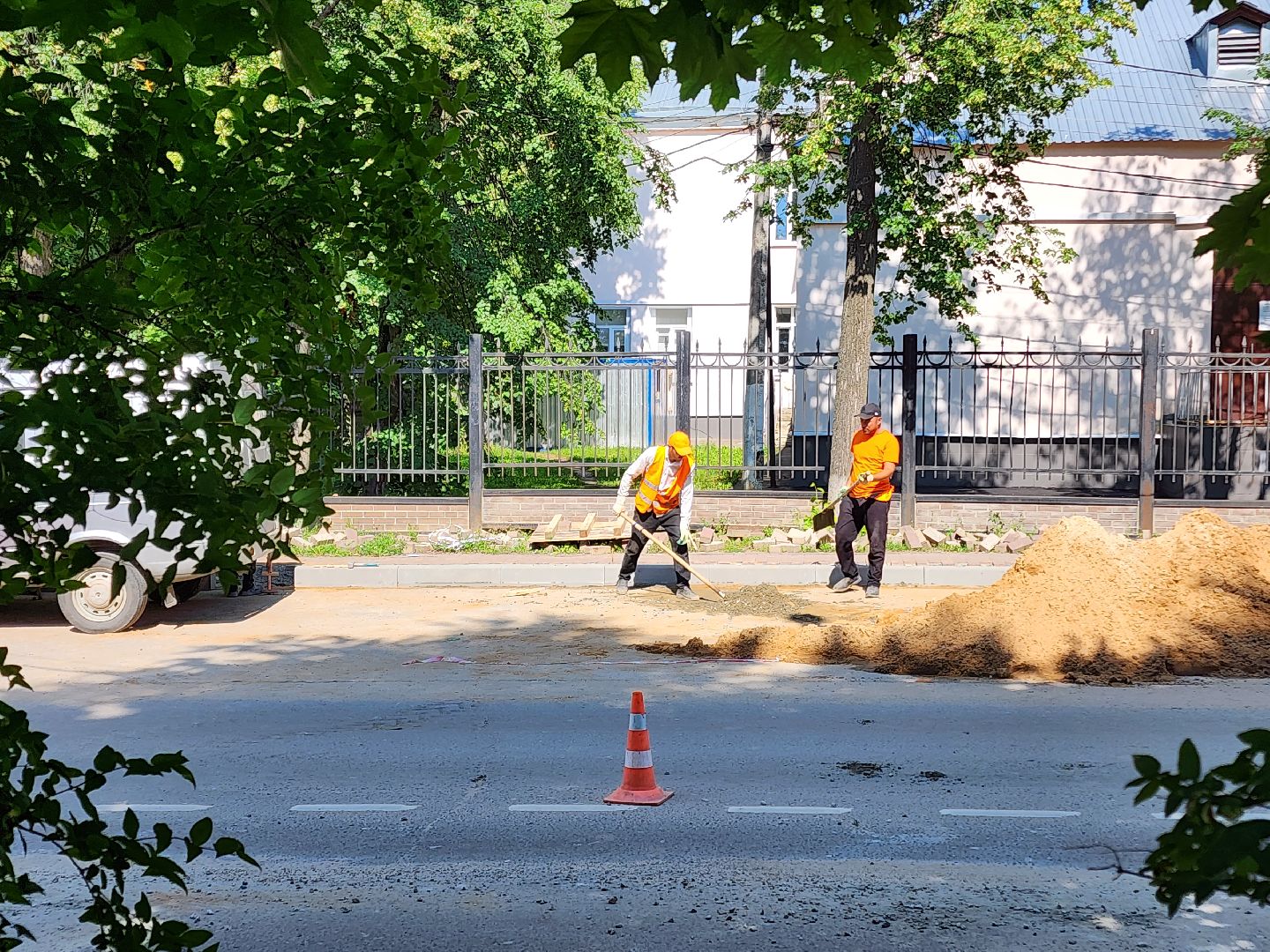 чехов, улица лопасненских ополченцев, дорожный ремонт, укладка бордюров, замена покрытия, ремонт дорог, госпрограмма московской области, развитие дорожного комплекса ,