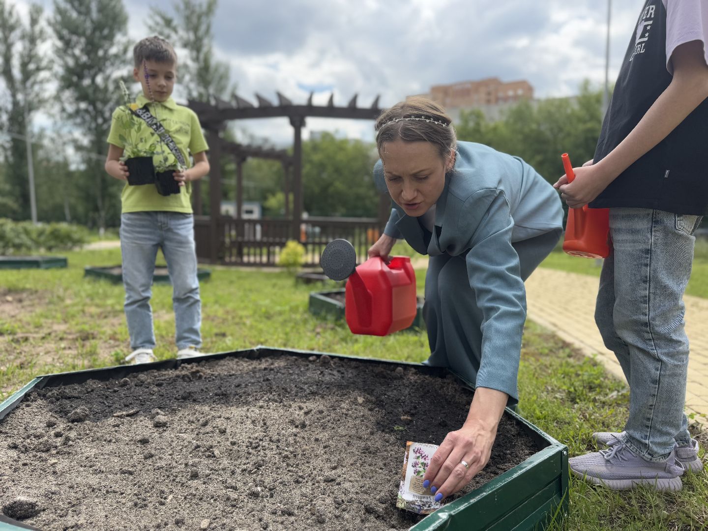 Гимназия 1 им Героя Российской Федерации А.В. Баландина, Балашиха, аптекарский огород,