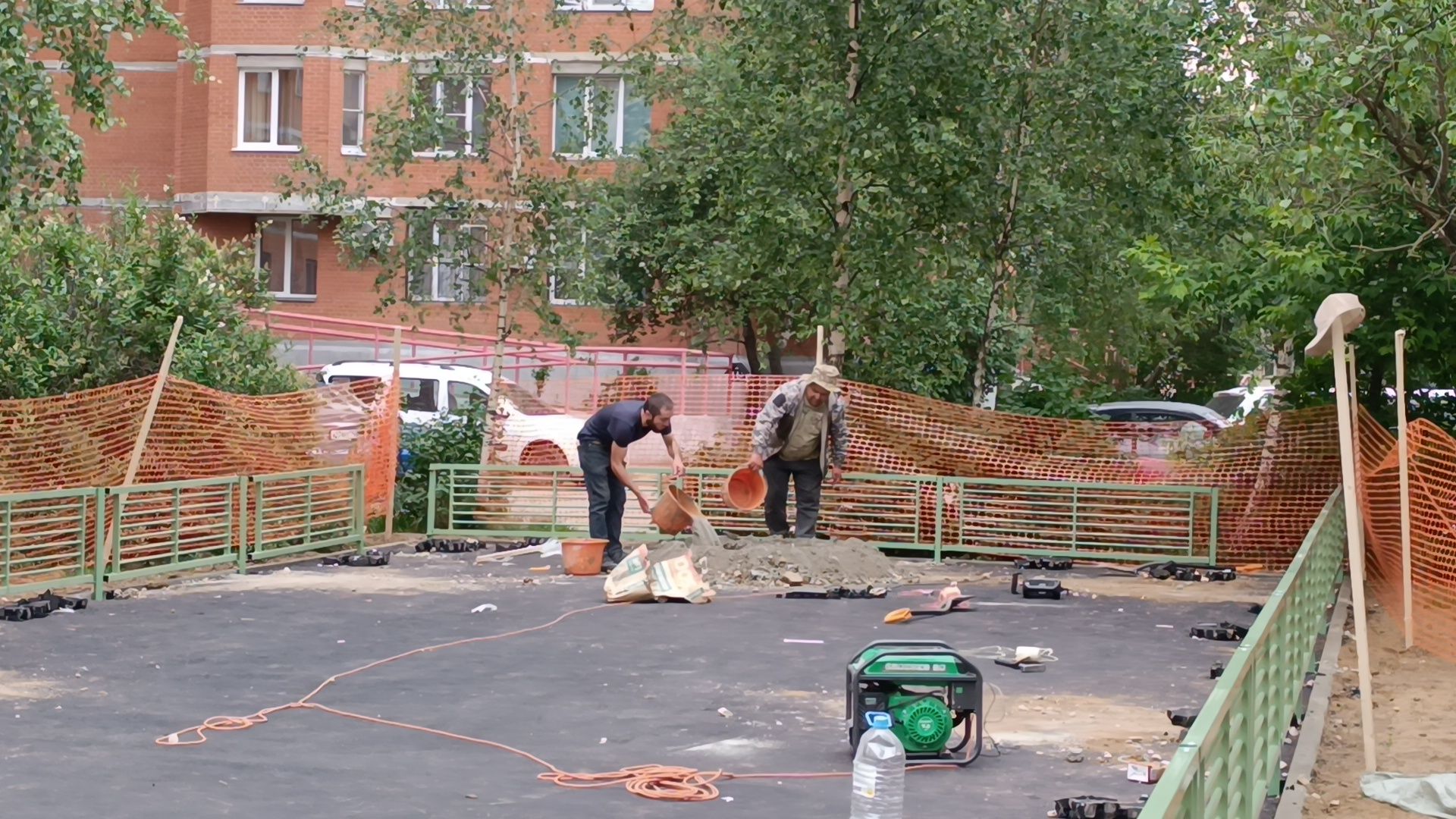 двор, детская  площадка, лобня,