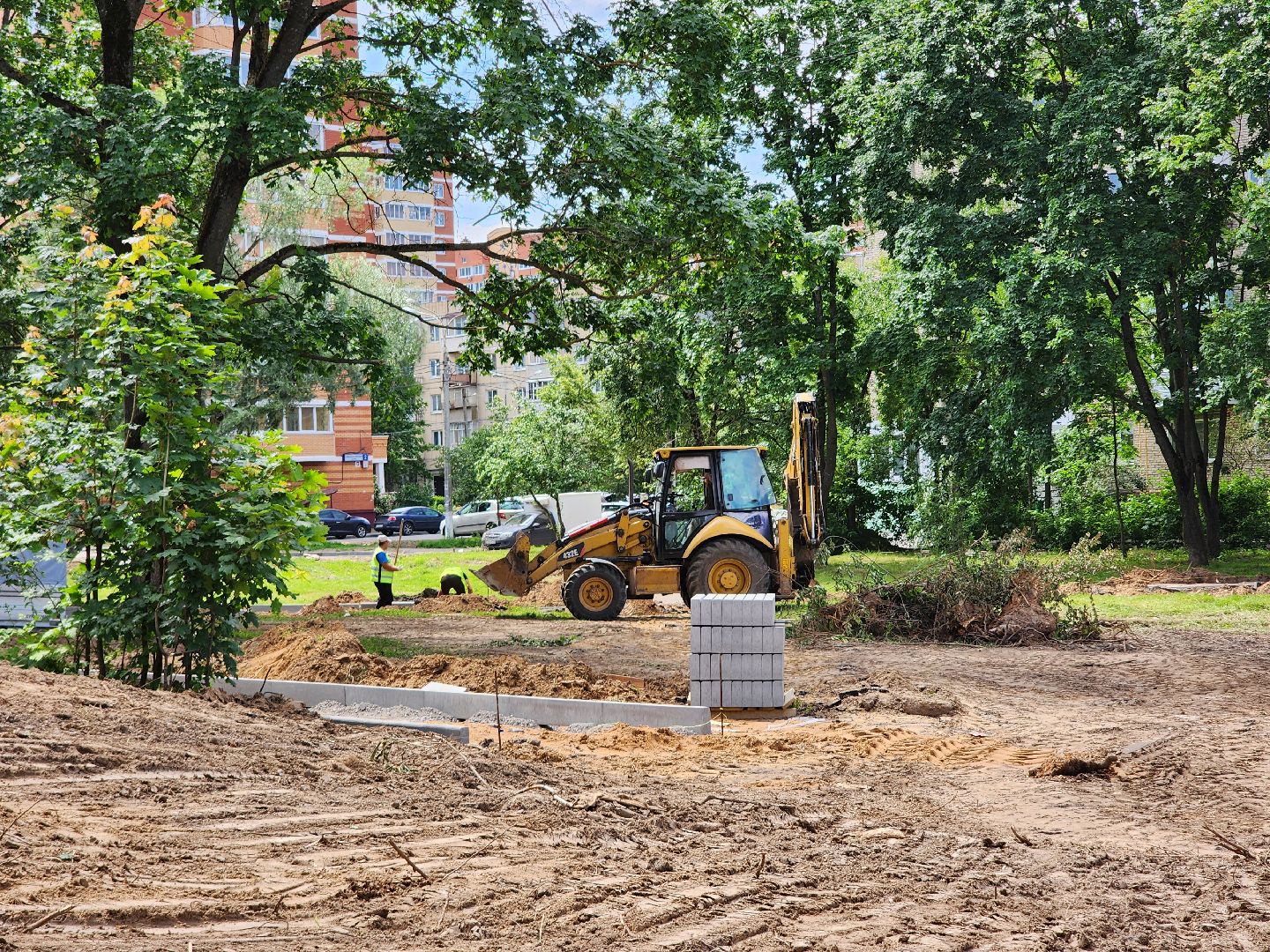 благоустройство, пушкинский городской округ, ивантеевка, благоустройство двора, бордюр, парковка,