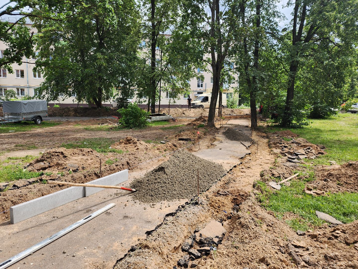 благоустройство, пушкинский городской округ, ивантеевка, благоустройство двора, бордюр, парковка,
