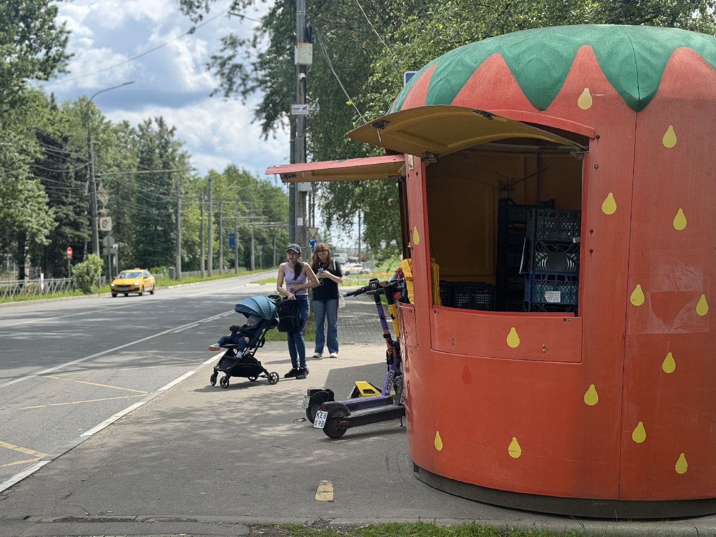 клубника, совхоз имени ленина , киоск клубничка, праздник урожая, ленинский городской округ,