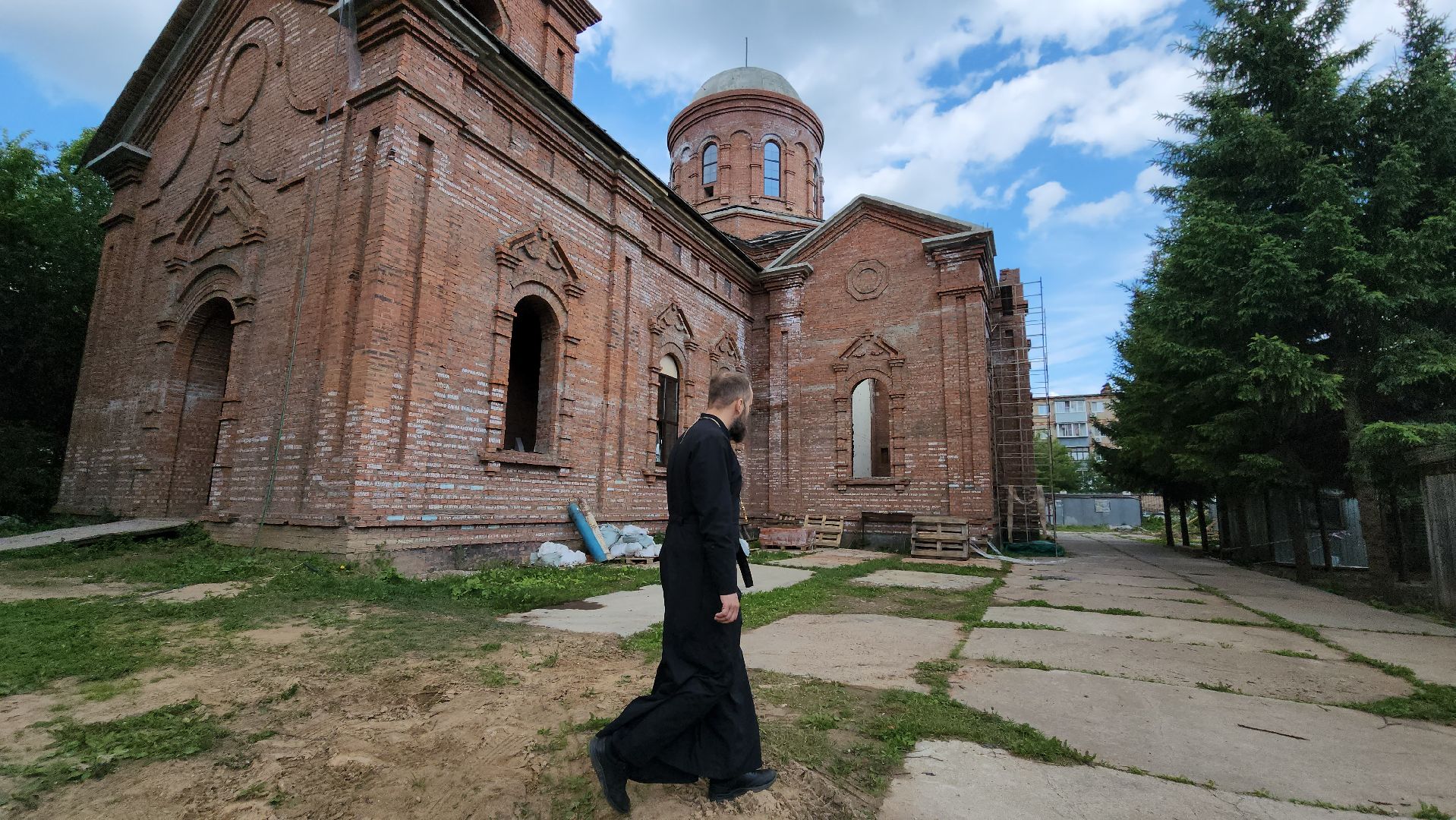 Купол над храмом, Лобня, Церковь ,
