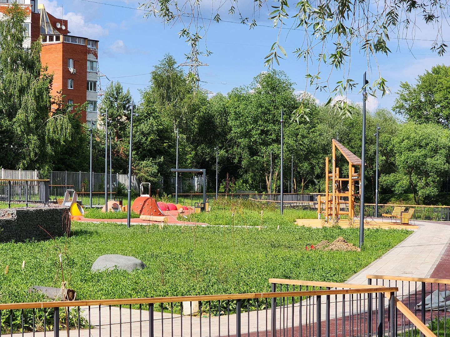 чехов, улица береговая,  набережная реки теребенка, благоустройство, реконструкция, обновление, пешеходные дорожки, прогулочные зоны, тропинки, тротуары, детские и спортивные площадки, пляж, велосипедные дорожки,инженерные сети, госпрограмма московской области, формирование комфортной городской среды,