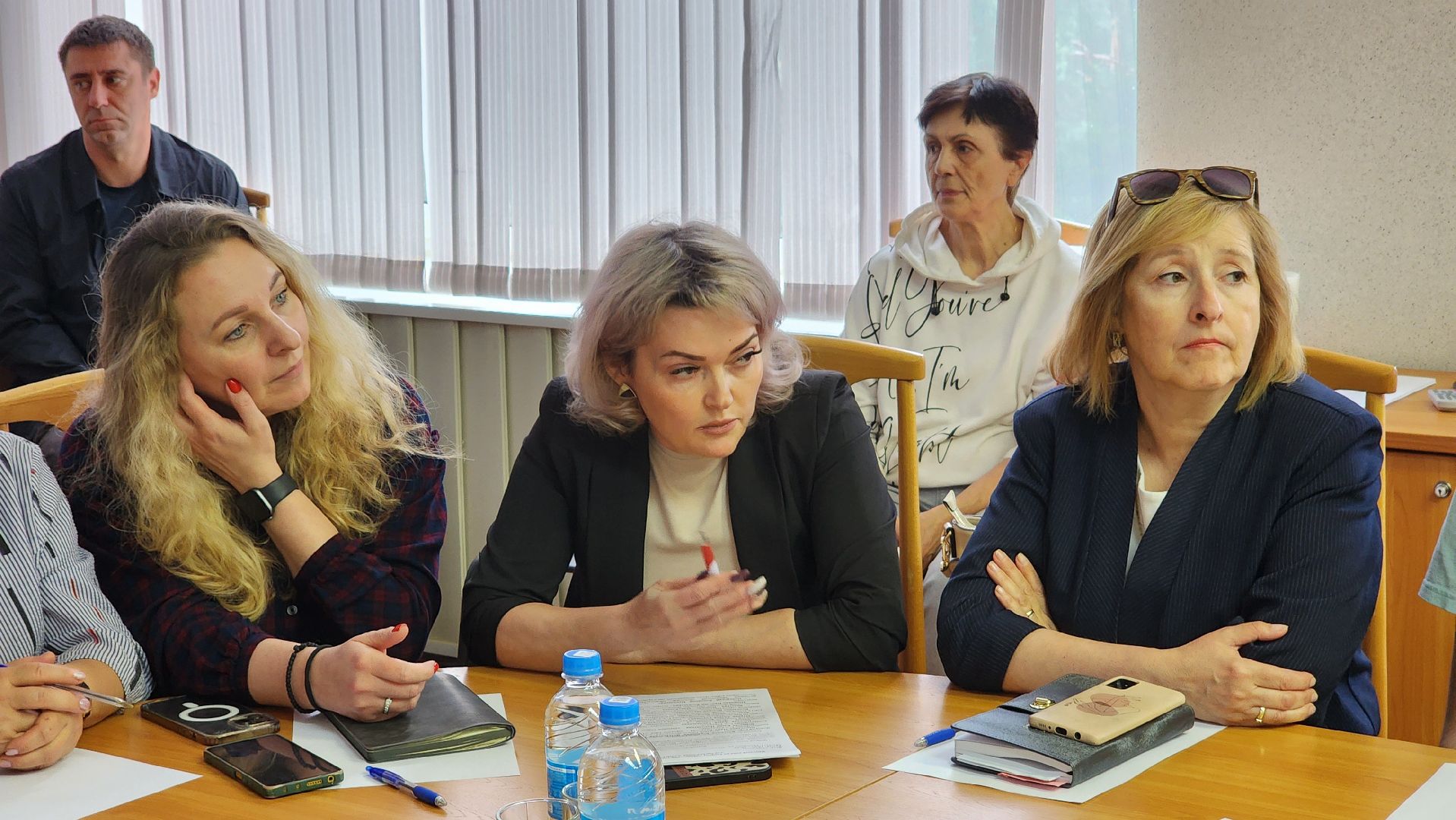 аллея славы, протвино, круглый стол,