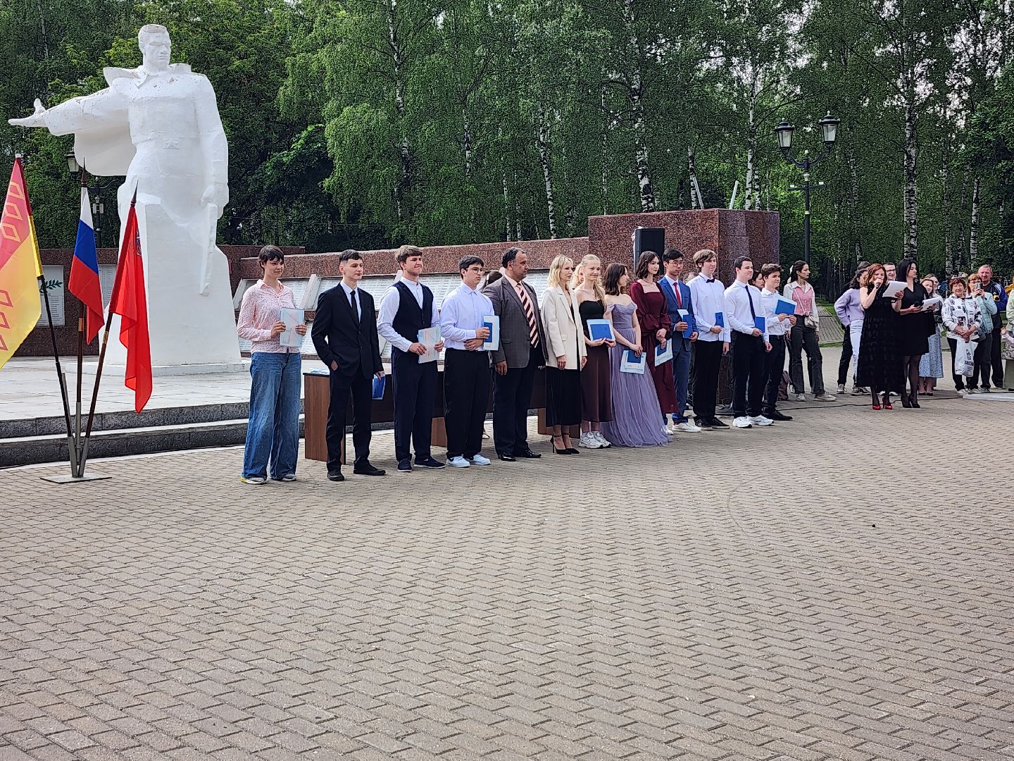 выпускной, аттестат, выпускник, старая купавна, богородский городской округ,