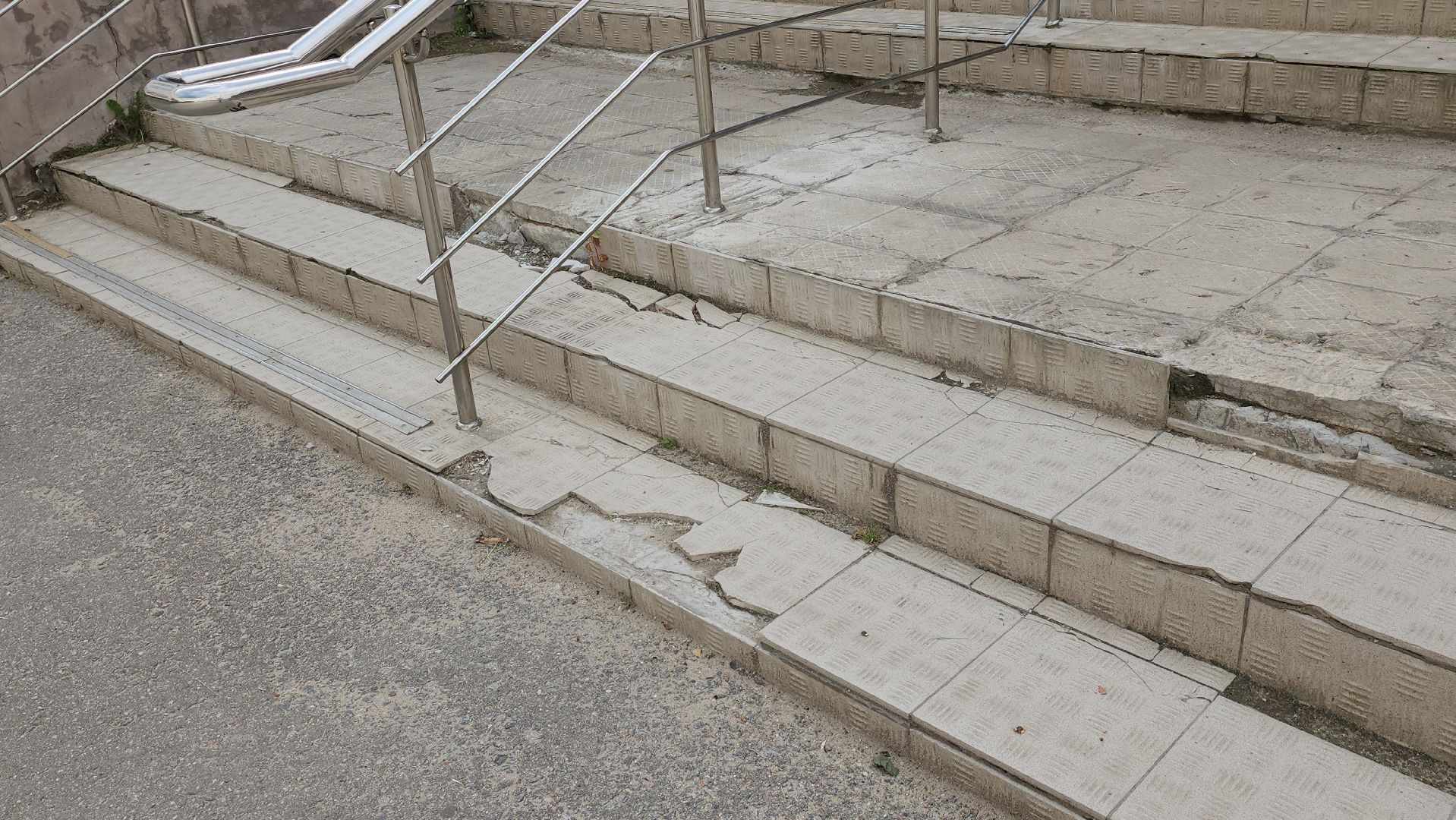 выездная администрация, щёлково, ремонт входной группы, Вопрос жителя,