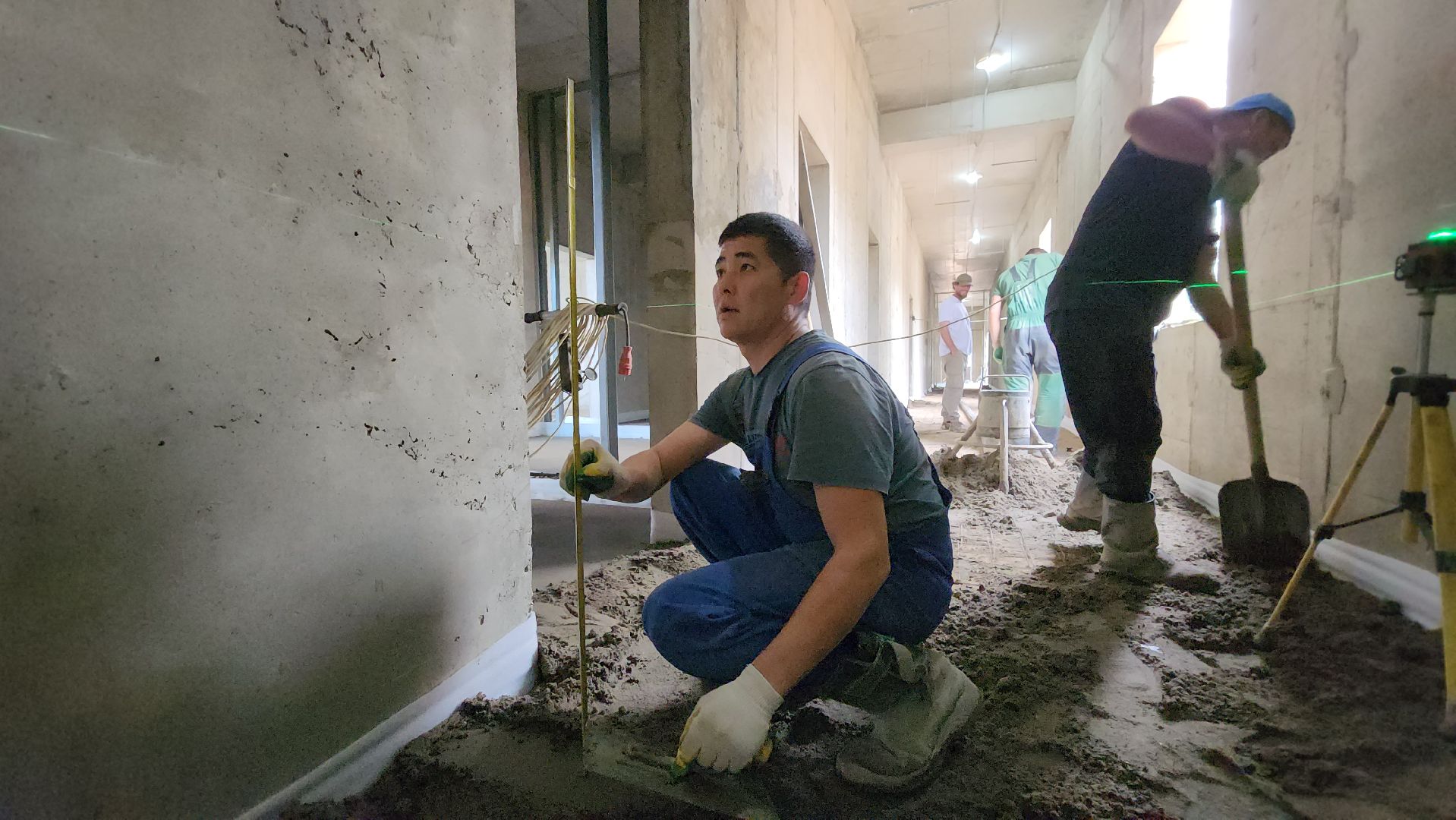 фок с бассейном, Лобня, Остекление ,Черновой пол,