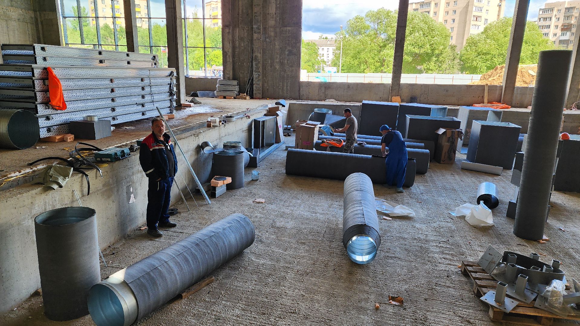 фок с бассейном, Лобня, Остекление ,Черновой пол,