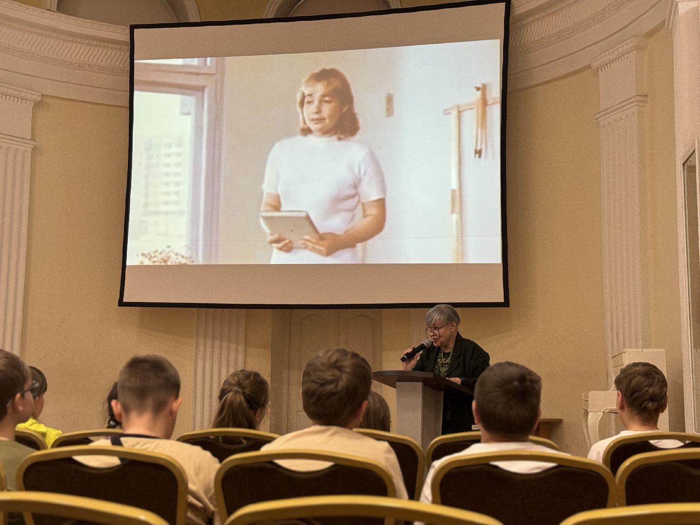 кинопоказ,  пожар во флигеле , историко - культурный центр, ленинский городской округ, школьники,