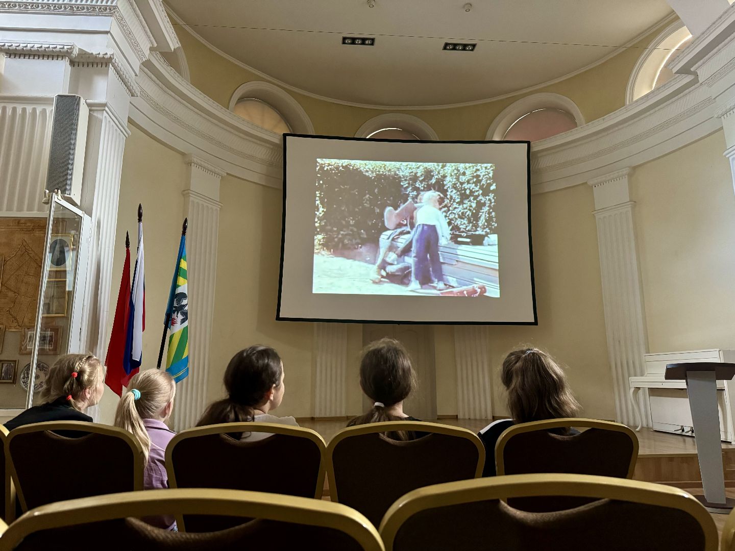 кинопоказ,  пожар во флигеле , историко - культурный центр, ленинский городской округ, школьники,