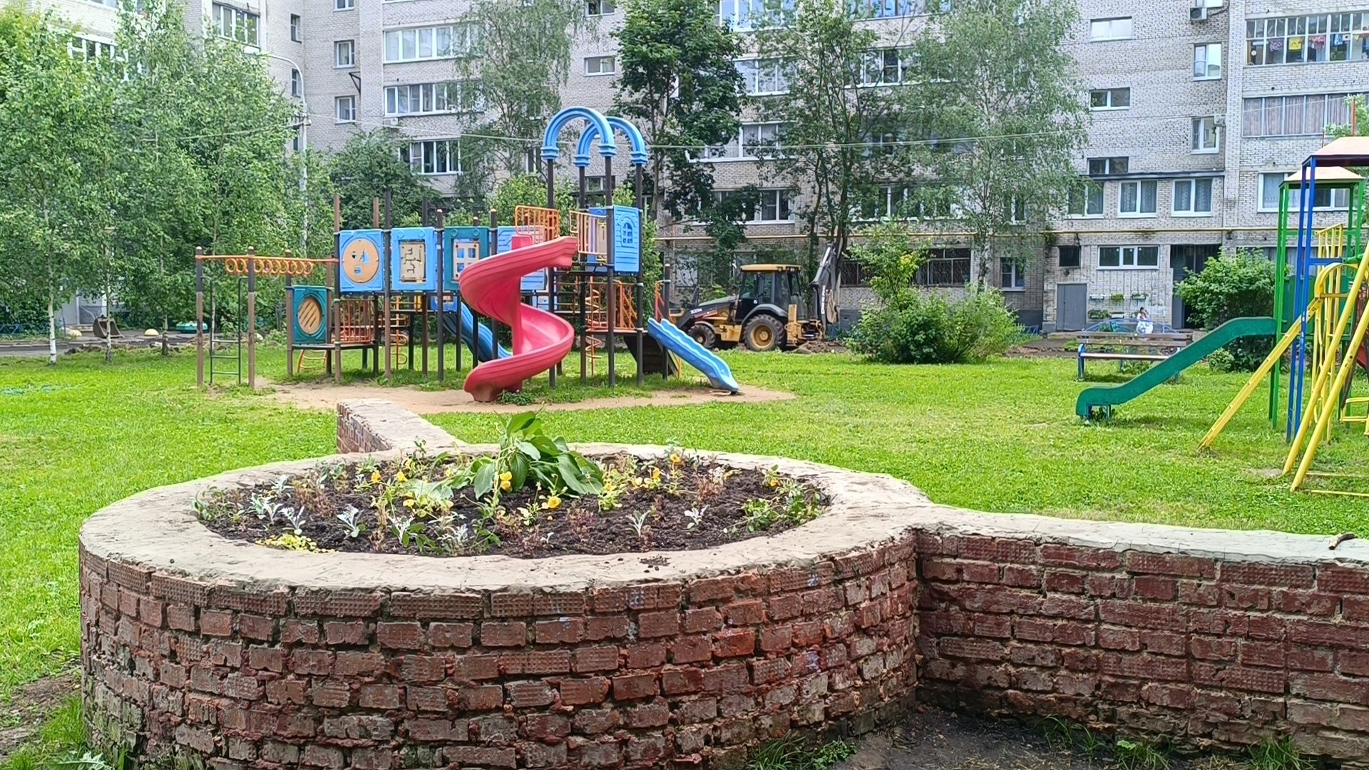 двор, лобня, кбдт,