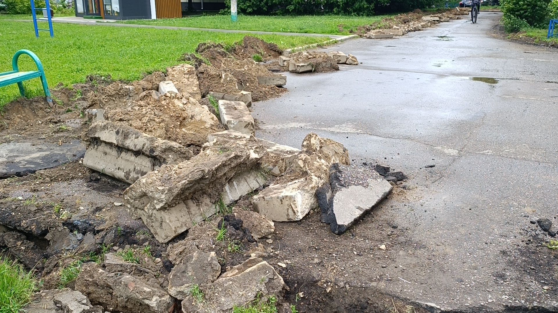 двор, лобня, кбдт,