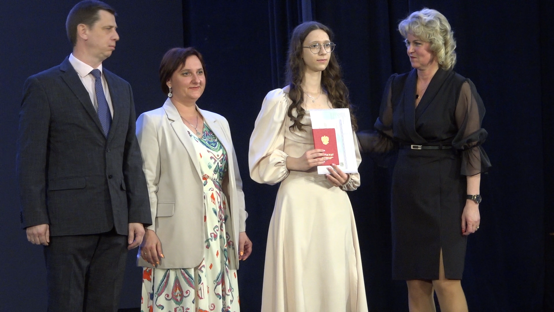 выпускной 9 класс, школа перспектива, власиха перспектива, красный аттестат, выпуск 2025,