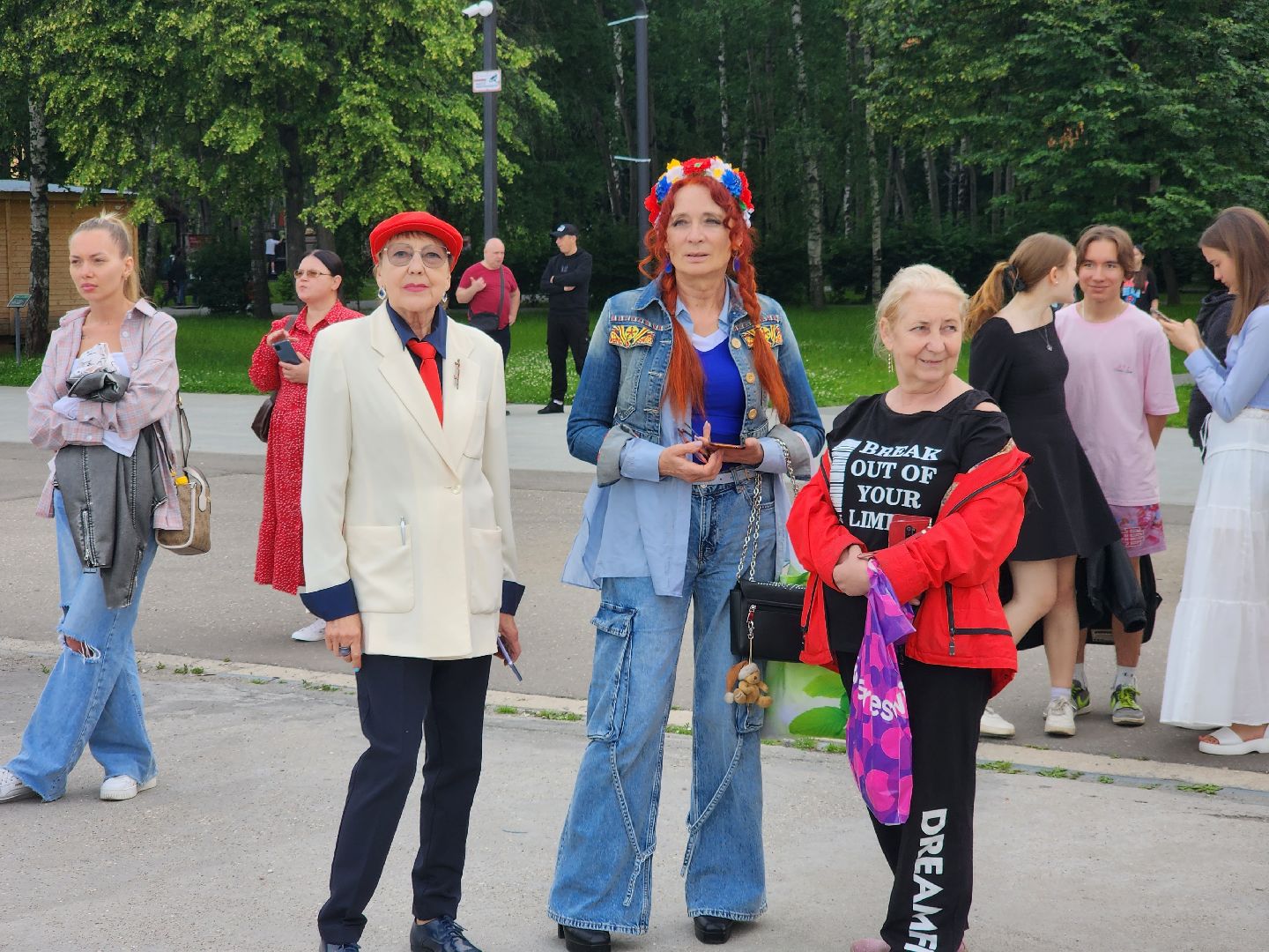 долгопрудный, день молодежи 2025, квиз, пенная вечеринка, дискотека, награждение, кмц,