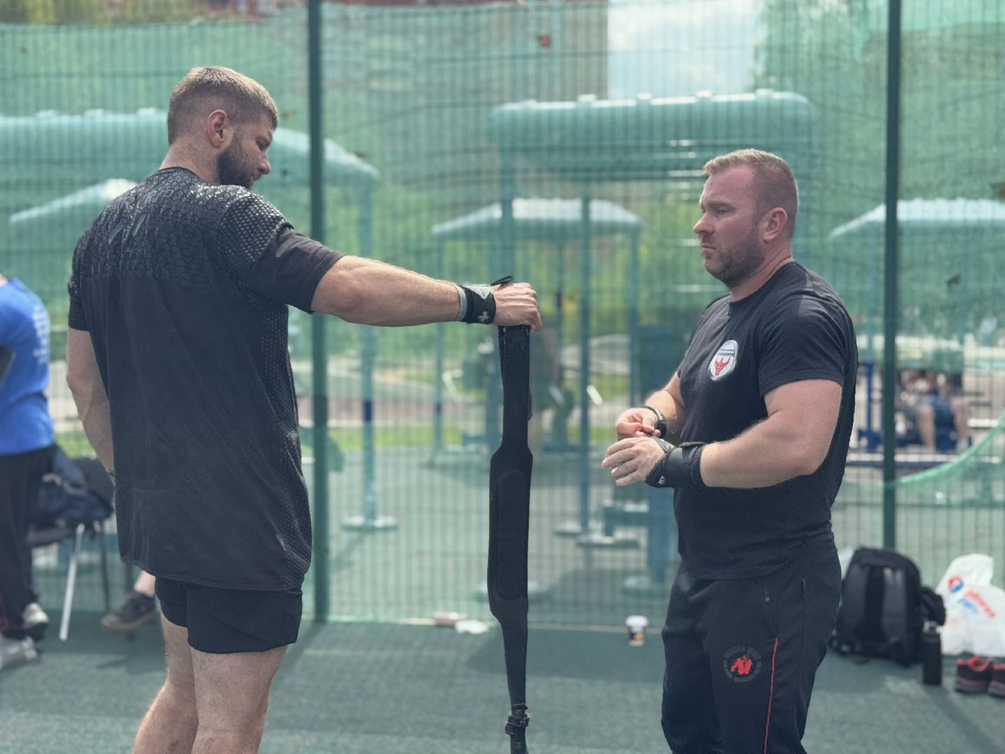 федерация силовых видов спорта Балашиха, турнир по русскому жиму, подъем богатырского бревна, балашиха, день молодежи,