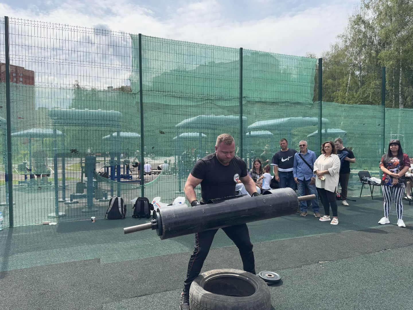 федерация силовых видов спорта Балашиха, турнир по русскому жиму, подъем богатырского бревна, балашиха, день молодежи,