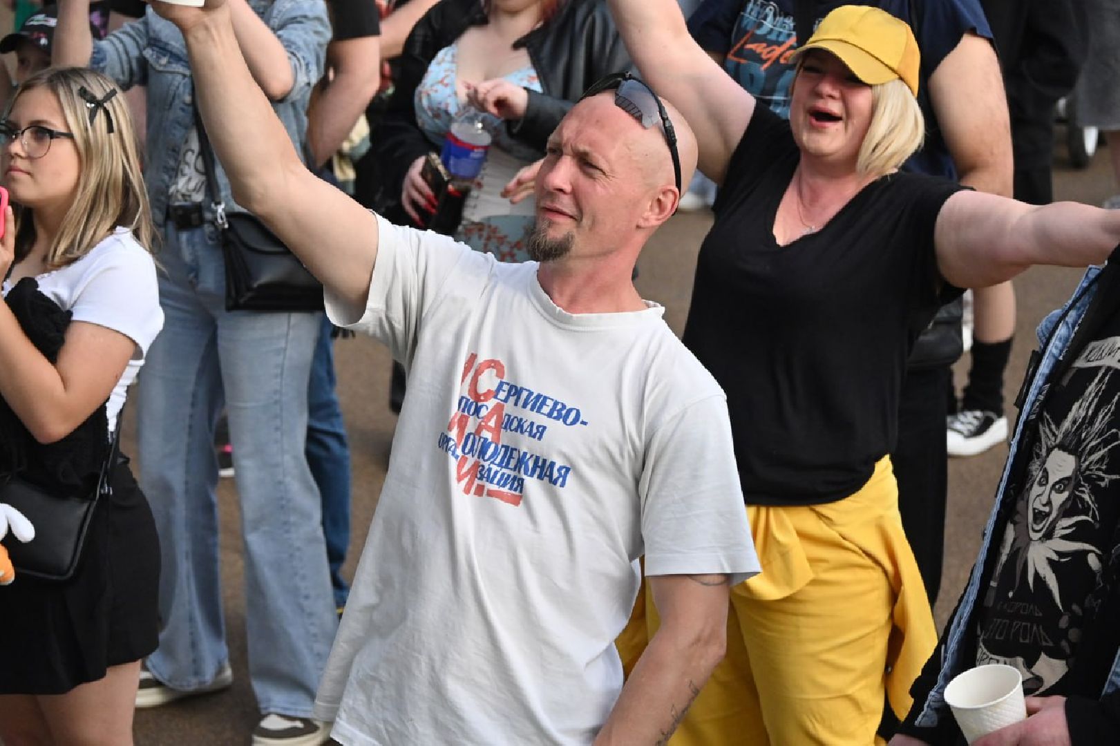 сергиев посад, день молодежи 2025, скитские пруды, танцы, йога, песни под гитару,