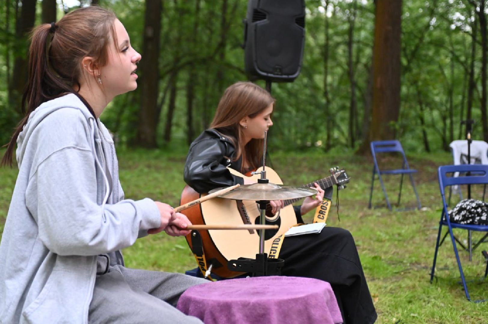сергиев посад, день молодежи 2025, скитские пруды, танцы, йога, песни под гитару,