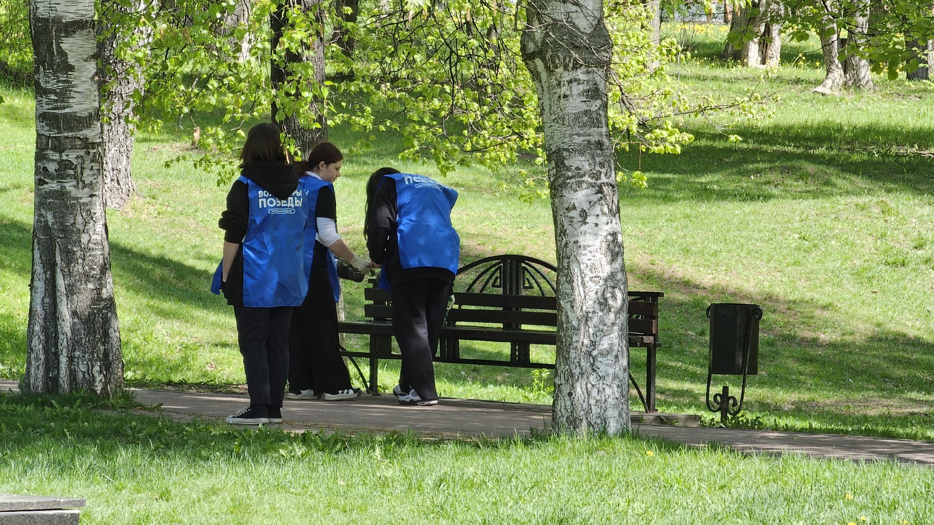 уборка, благоустройство, мемориал славы, Единая Россия, Дзержинский