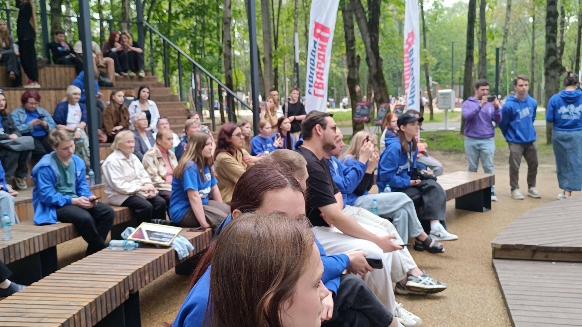 молодая гвардия, лобня, парк,