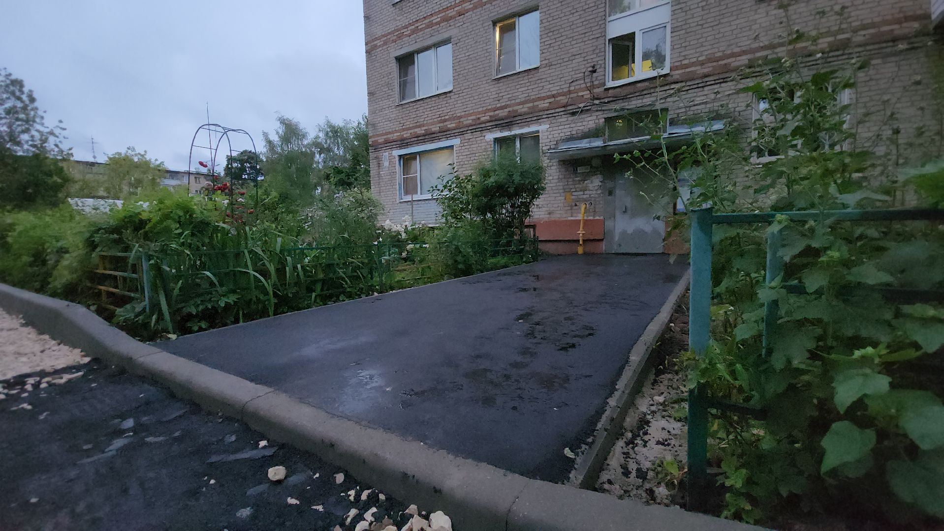 укладка асфальта, благоустройство дворов, Лобня ,