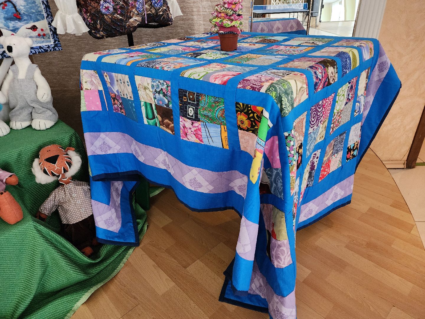 фрязино, рукоделие, открытие выставки, лоскутное шитье, активное долголетие,