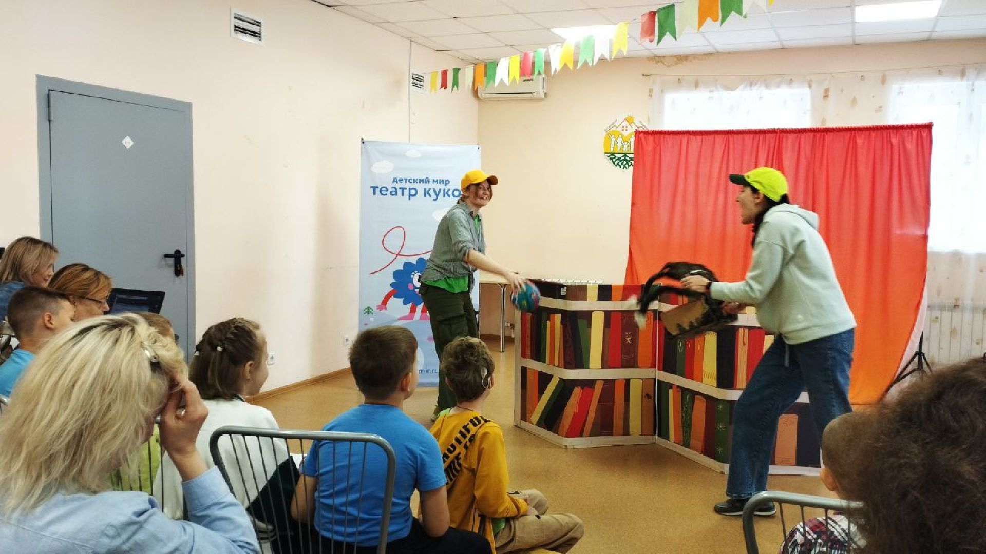 ивантеевка, дети с овз, кукольный спекаткль, благотворители, волонтеры,представление,