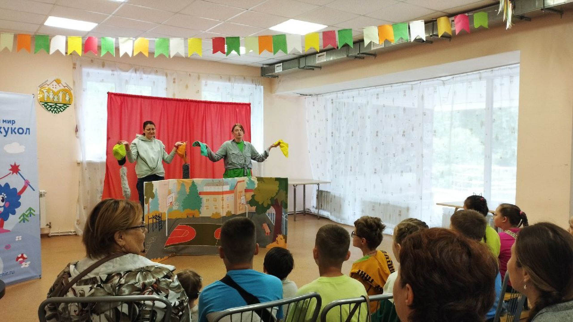 ивантеевка, дети с овз, кукольный спекаткль, благотворители, волонтеры,представление,