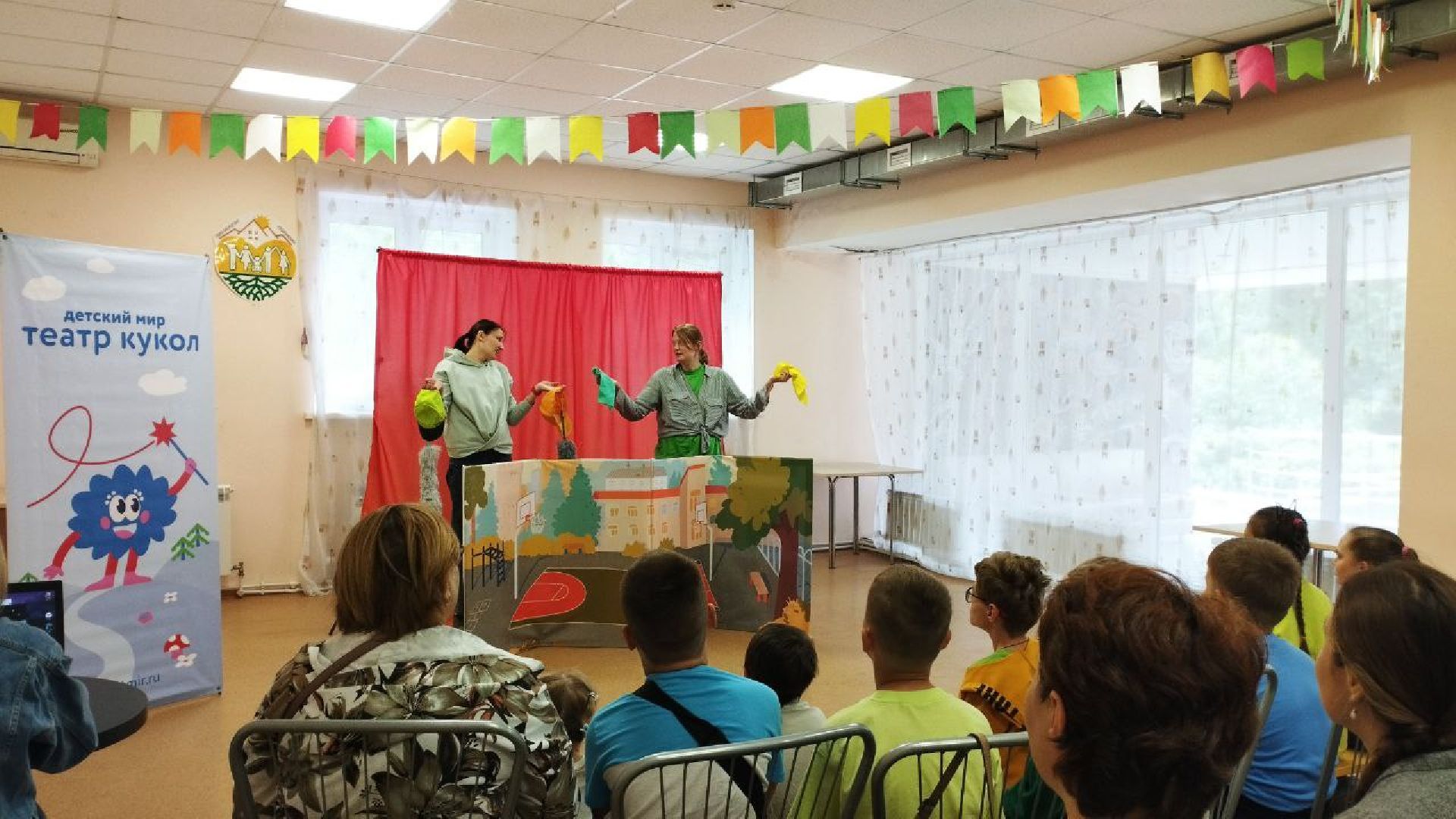 ивантеевка, дети с овз, кукольный спекаткль, благотворители, волонтеры,представление,