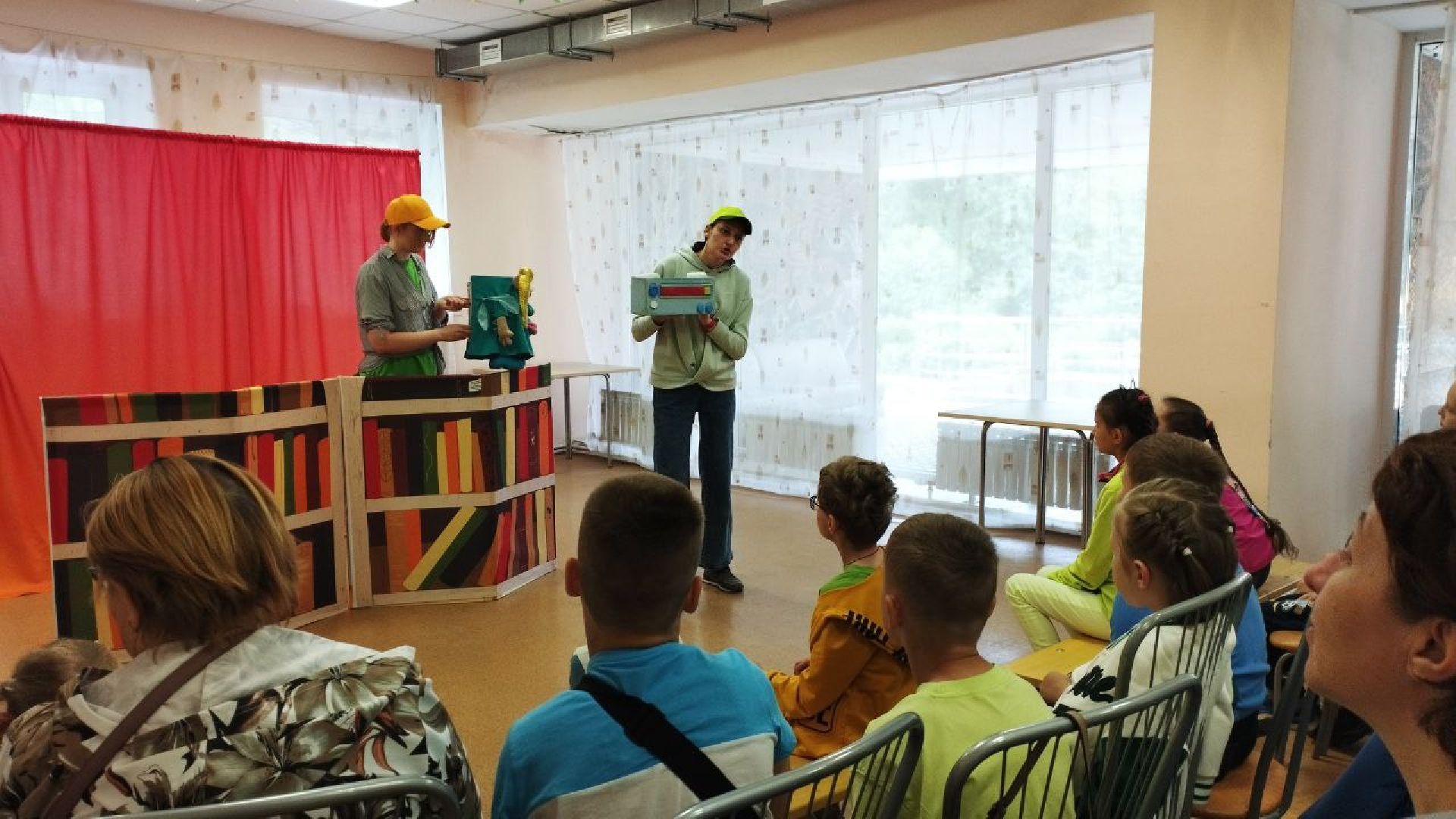 ивантеевка, дети с овз, кукольный спекаткль, благотворители, волонтеры,представление,