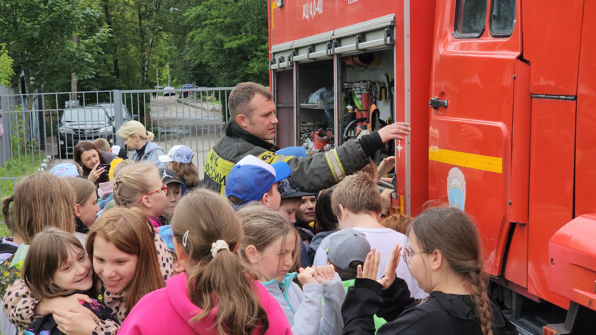 Мастер-класс от пожарных,  Пожарные , Лобня, школьный летний лагерь,пожарная служба,