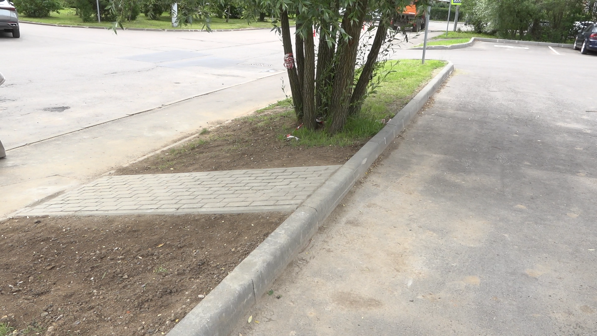 благоустройство территории, микрорайон школьный, власиха школьный, пешеходный тротуар, обход территории,