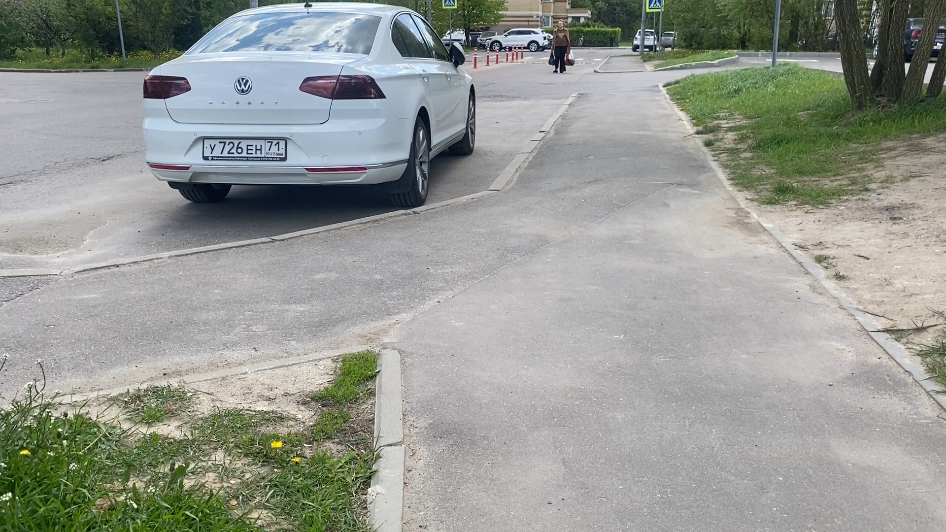 благоустройство территории, микрорайон школьный, власиха школьный, пешеходный тротуар, обход территории,